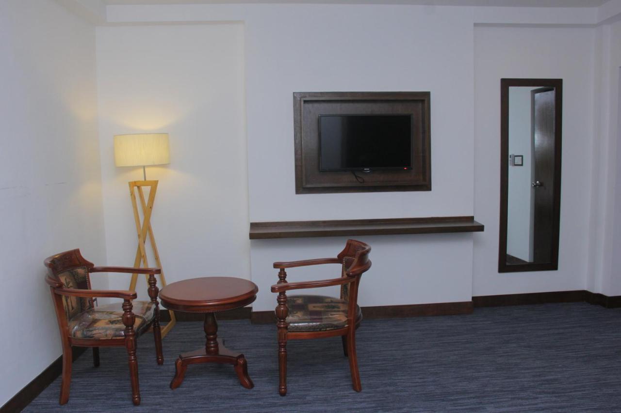 Hotel Zakaria International Dhaka Bagian luar foto