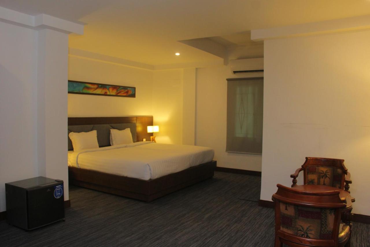 Hotel Zakaria International Dhaka Bagian luar foto