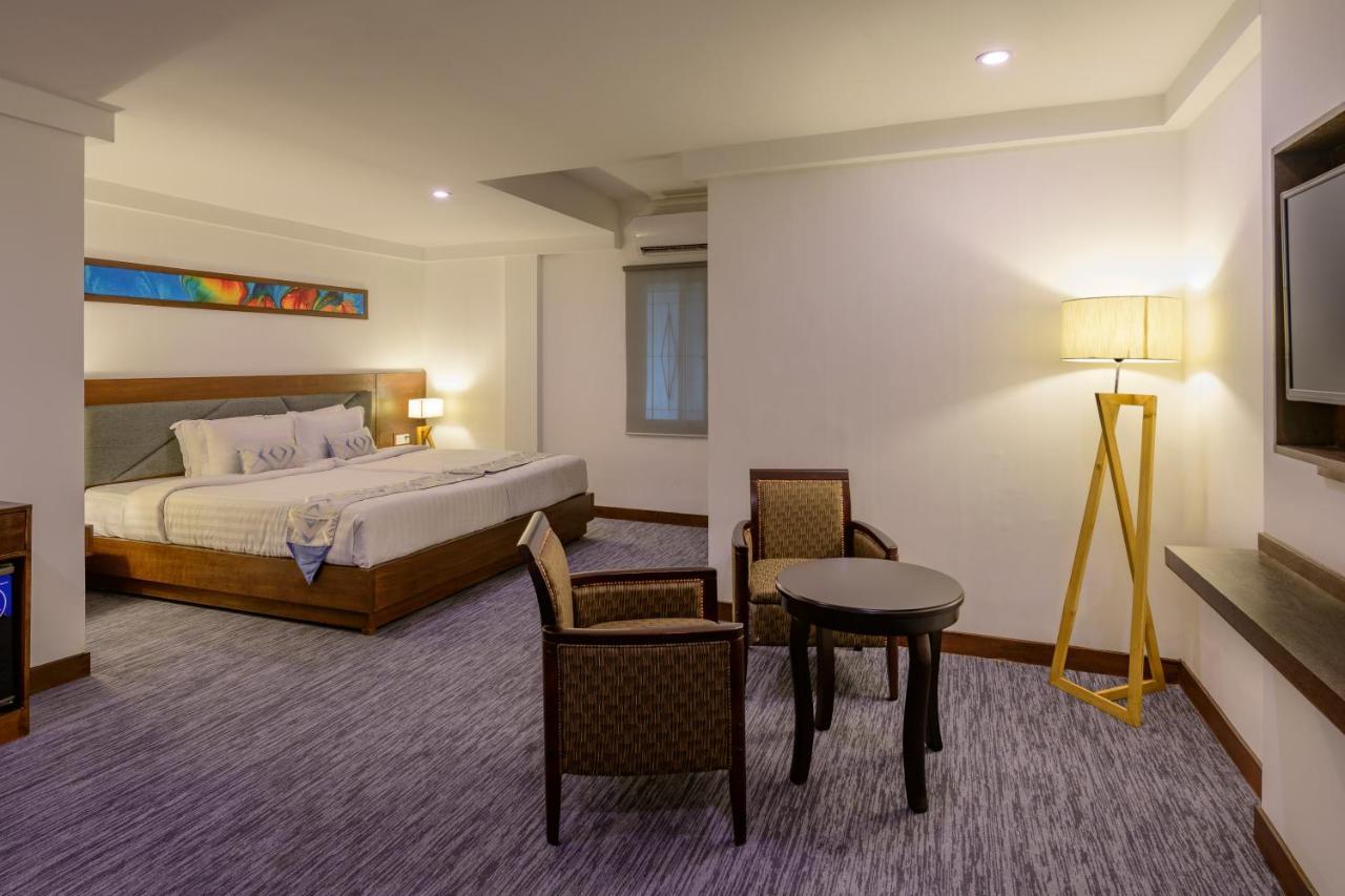 Hotel Zakaria International Dhaka Bagian luar foto